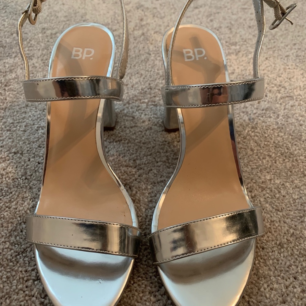 Women’s shoes